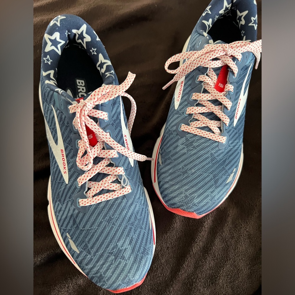 BROOKS AMERICANA RUNNING SHOES, WOMENS 8.5 $42
